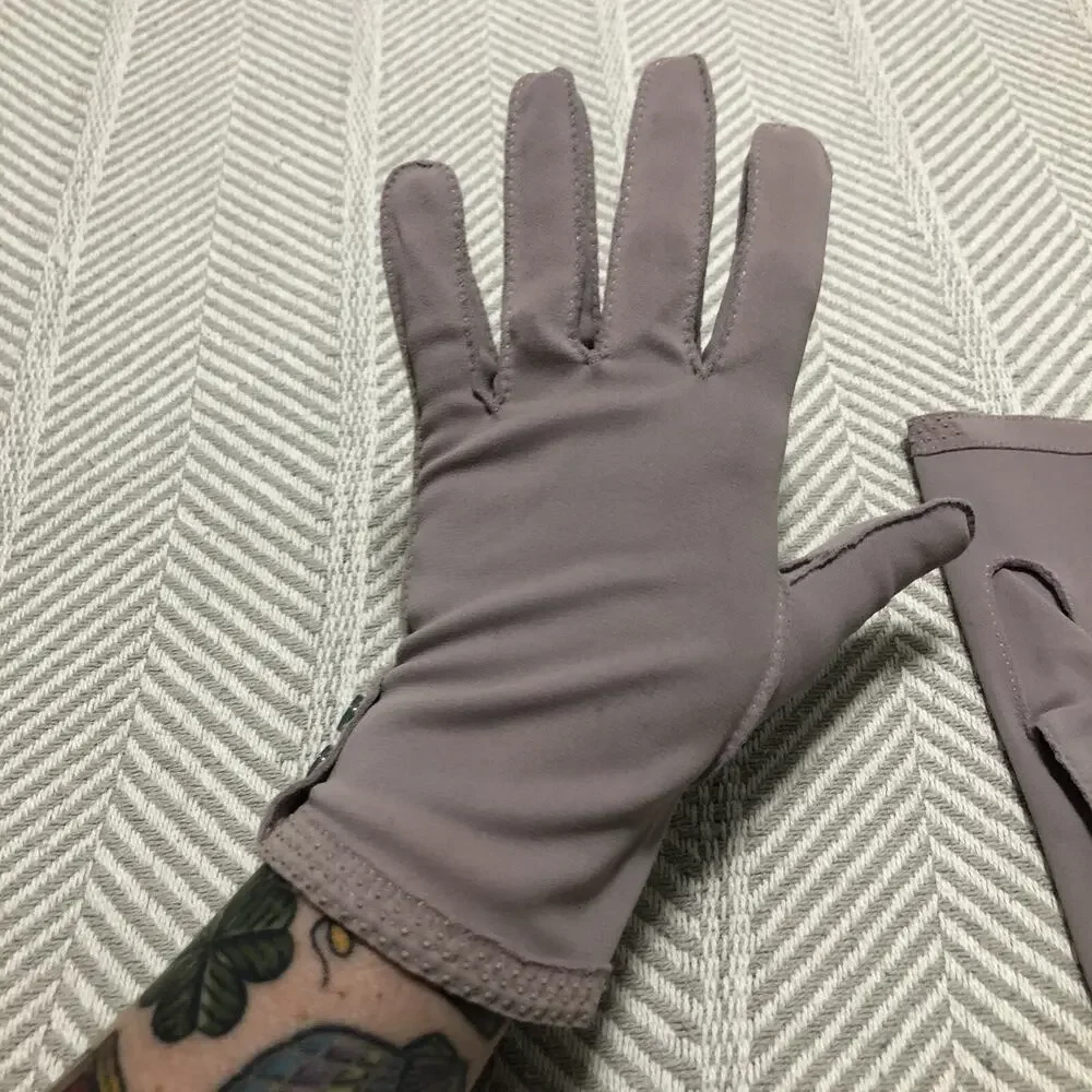 Gloves By Superb Purple Wrist Length Lavender Vintage Embroidered Buttons Small